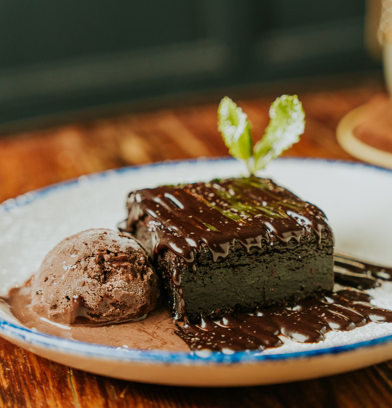 Dinner & Dining at Bure Farm in Bure Park